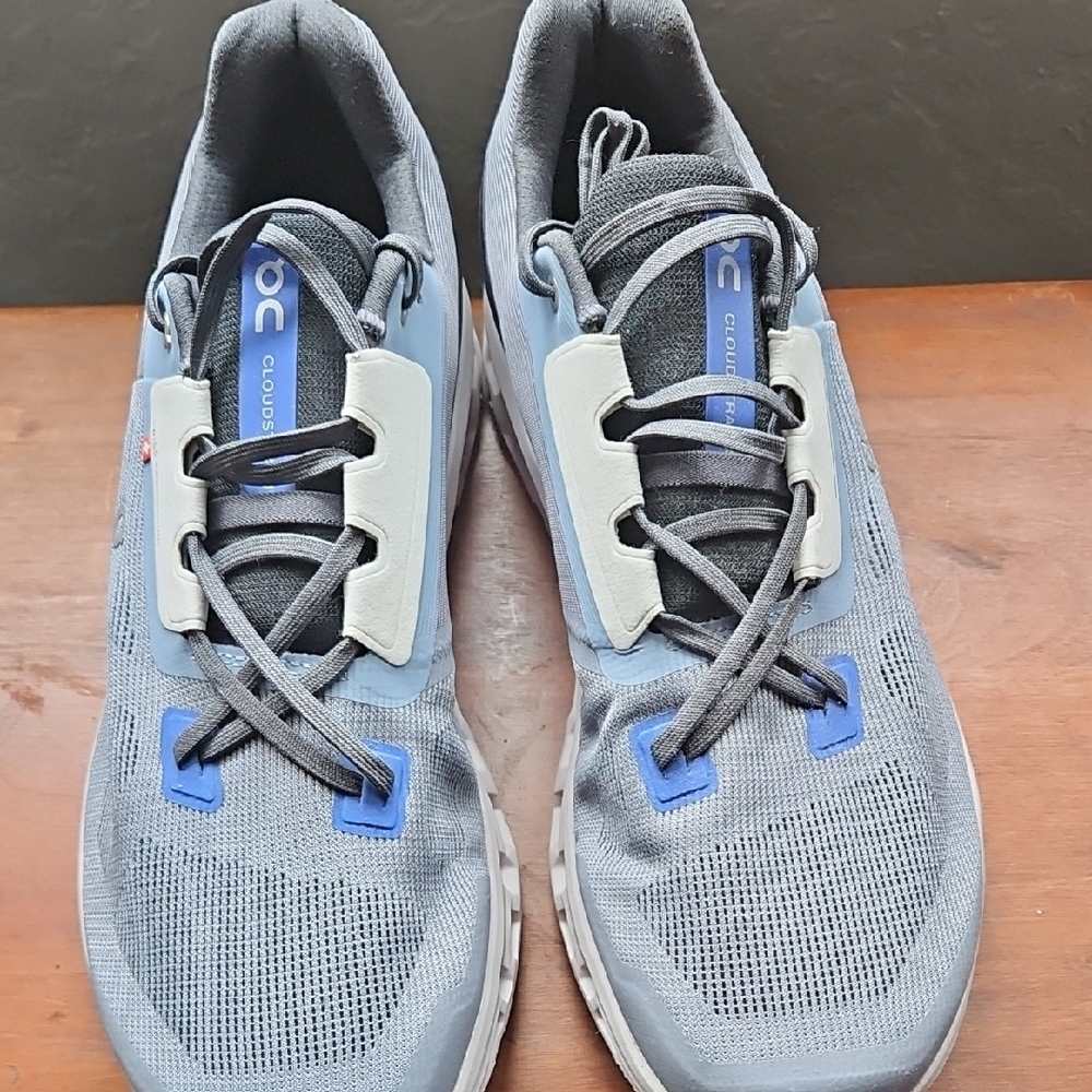 On Running Men's Shoes in Gray and Blue Cloudstratus
